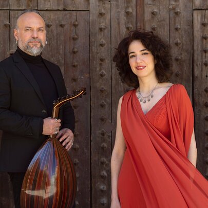 Lebanese-born singer Lamia Yared and Spanish multi-instrumentalist Efrén López