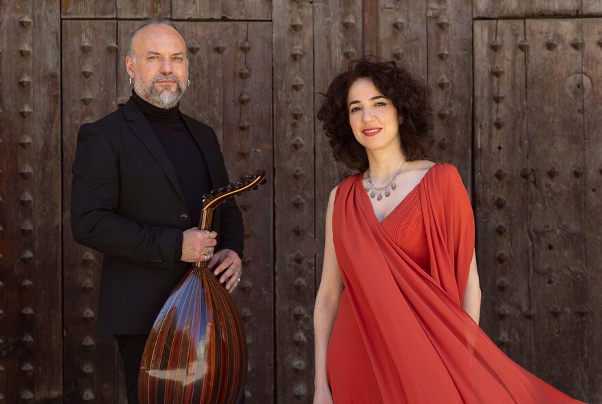 Lebanese-born singer Lamia Yared and Spanish multi-instrumentalist Efrén López