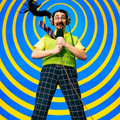 Handful of Bugs: Hello Mr Radio!