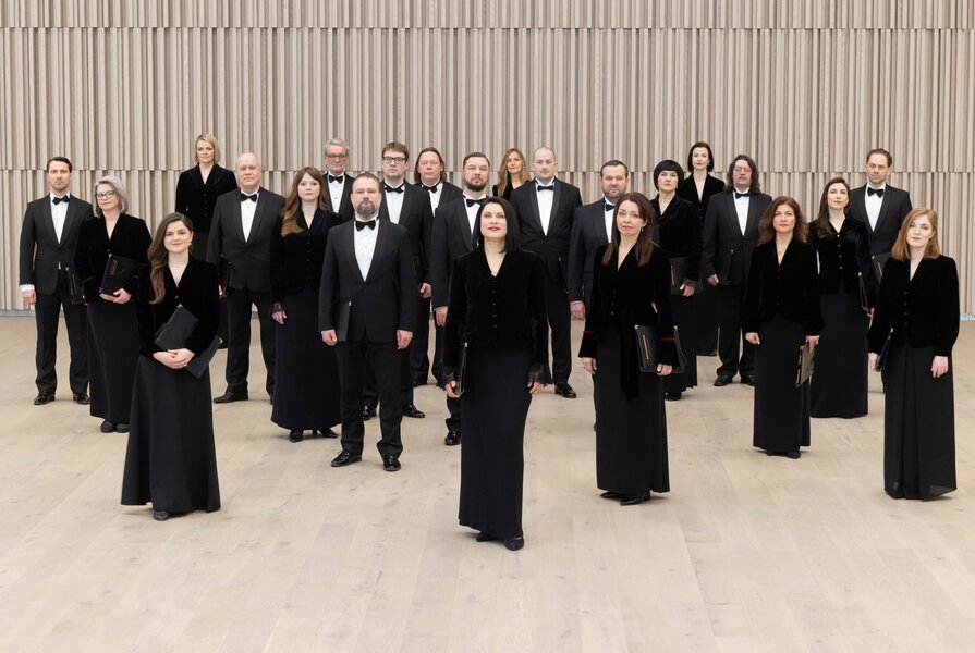 Latvian Radio Choir and Genevieve Lacey