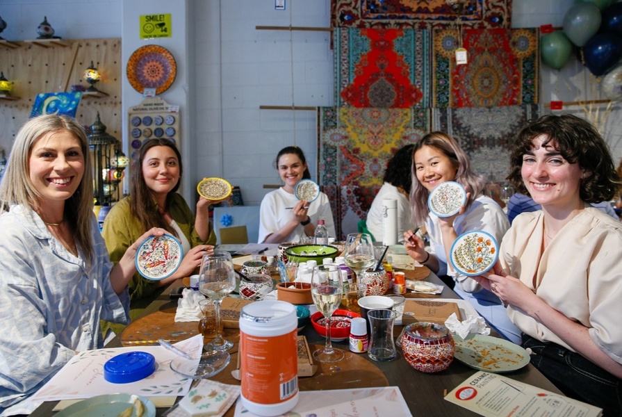 Ceramic Painting Classes: Bowls, Plates and Mugs