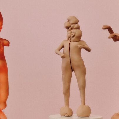 Display of sculptural moulded clay figures.