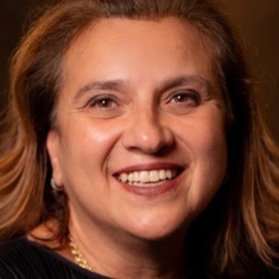 Portrait of a smiling woman.