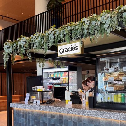 Gracie's @ Gate 8