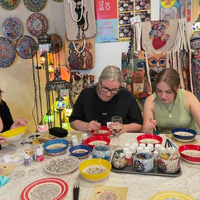 Ceramic Painting Classes: Bowls, Plates and Mugs