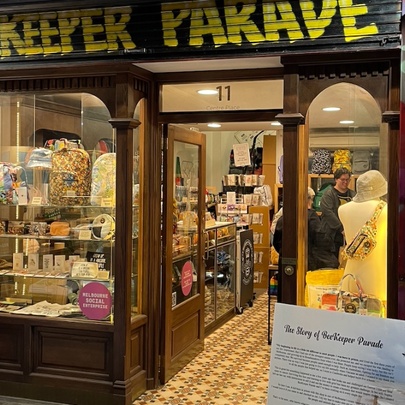 BeeKeeper Parade Flagship Store