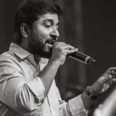 Vineeth Sreenivasan Live