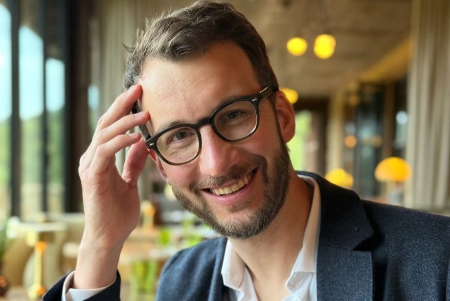 Stephen Fishbach: Escape