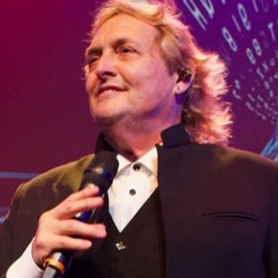 Whispering Jack: A Music Celebration to John Farnham