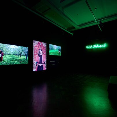 Exhibition Tour: Seven Portraits – Unbound