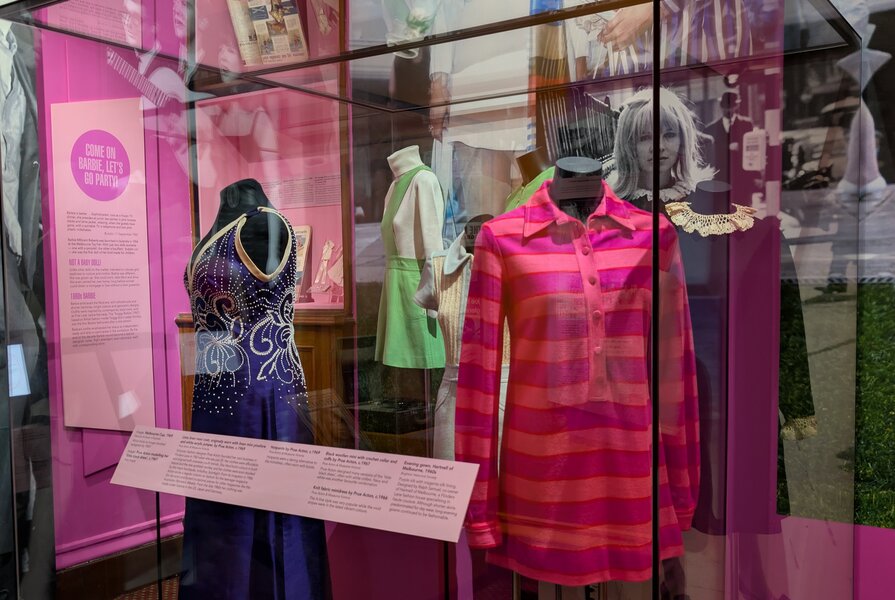 Glee East Celebrates the 1960s