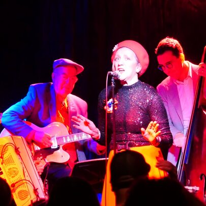 Noria and the Parisians