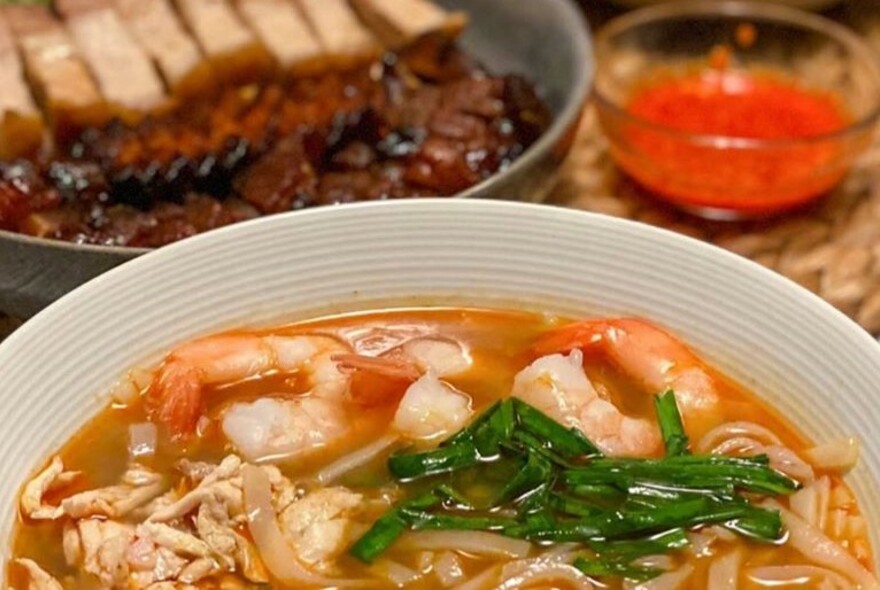 Chinese dish with prawns.