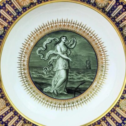 Dining at the Palace: Collecting British Royal Tableware