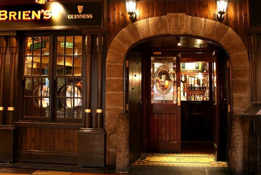 Entrance to P.J.O'Briens Irish Pub.