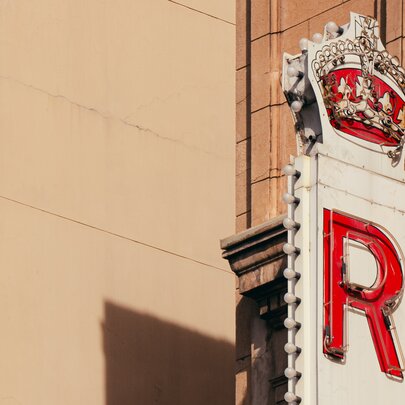 Cameron Grant: Australian Theatres Unveiled