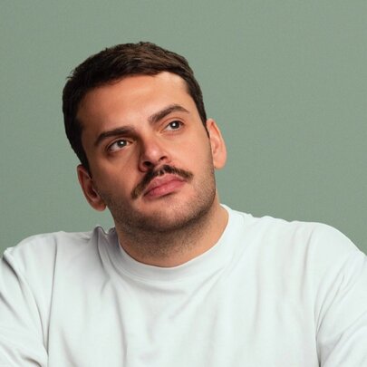 Carmelo Costa: Near the Knuckle