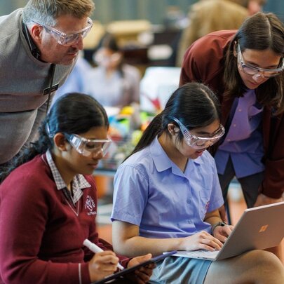 STEM Workshops for D/deaf and Hard of Hearing Young People