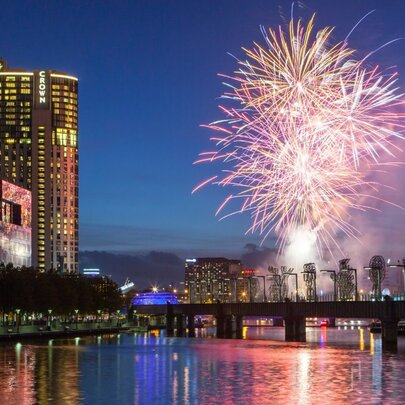 New Year's Eve Twilight Cruise: Early Fireworks