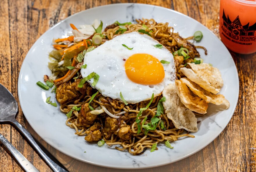 West Sumatran dish of fried noodles with fried egg.