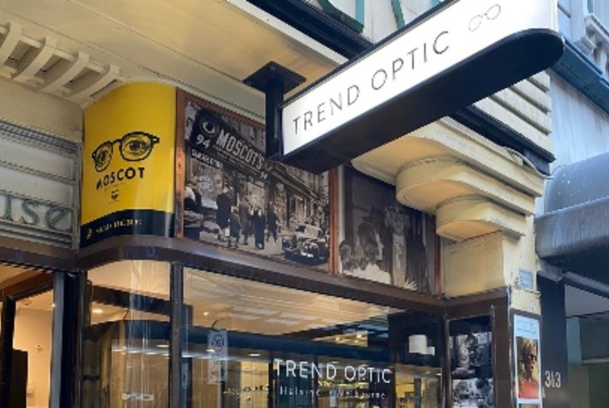 The exterior of the Trend Optic shop.