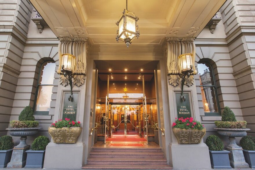 The grand entrance of the Hotel Windsor.