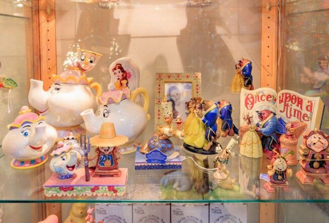 Figurines in a glass cabinet
