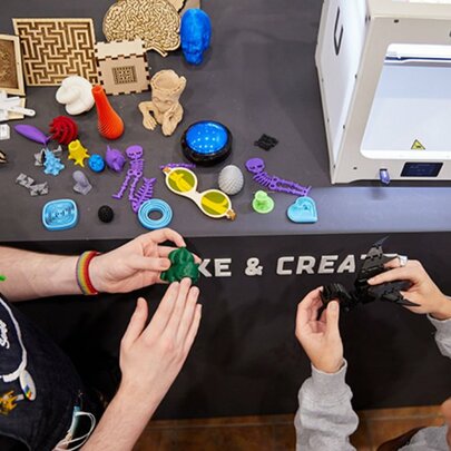 Makerspace Pop-up at Chatty Café